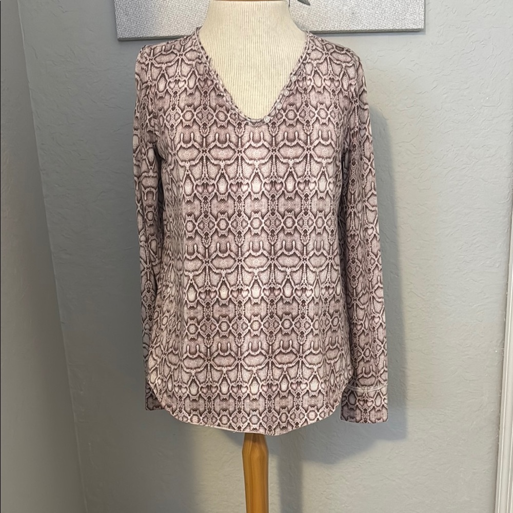 Women's Snake Print V-Neck Top